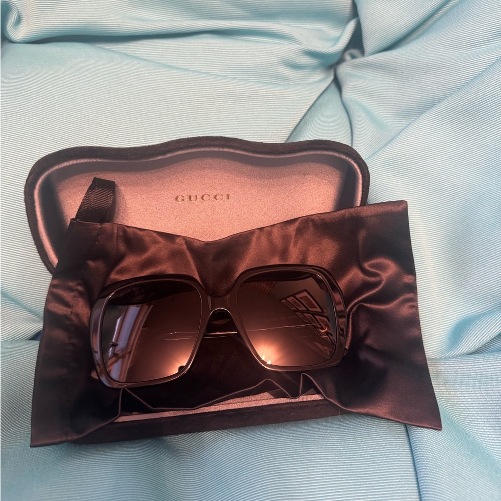 GUCCI Sunglasses - Picture 4 of 4